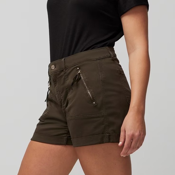 WHBM Mid-Rise Pret-A-Play Shorts - Picture 2 of 6
